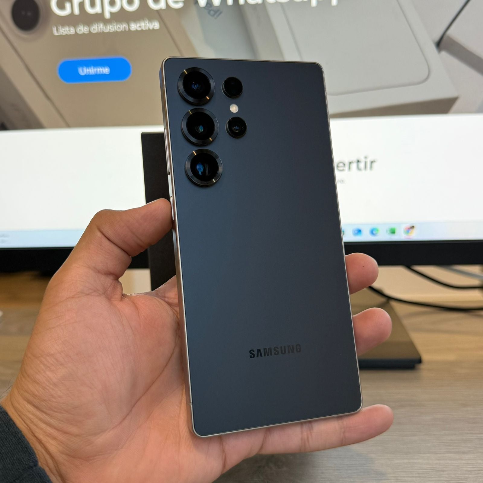 SAMSUNG GALAXY S25 ULTRA.